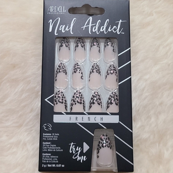 Ardell nails and lashes combo - Picture 4 of 5